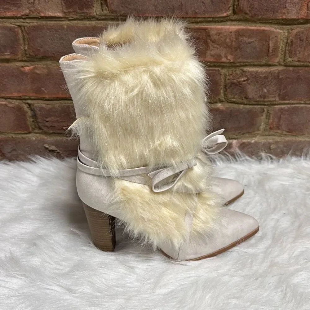 Penny Loves Kenny Faux Beige Faux Fur Bootie Size 8